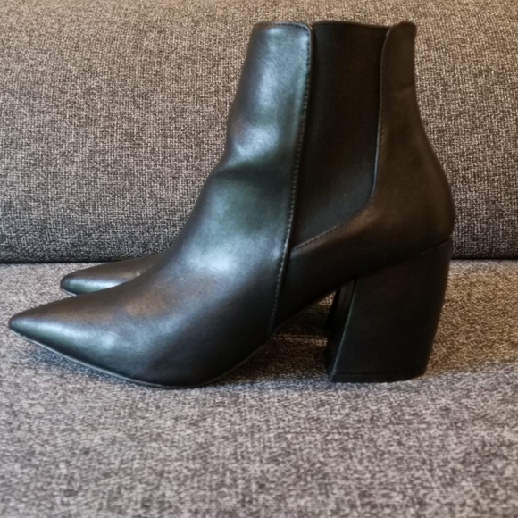 Qupid Shoes - Pointed toe booties black